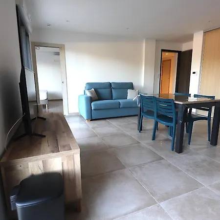 T2 Azur - & Commerces A 200m- Barbecue - Parking - Wifi 아파트