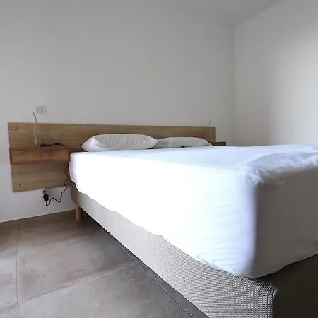 T2 Azur - & Commerces A 200m- Barbecue - Parking - Wifi *