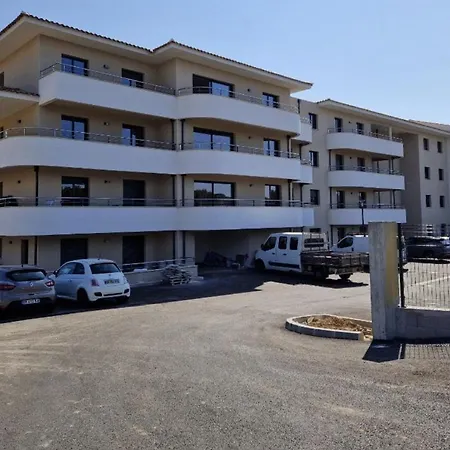 T2 Azur - & Commerces A 200m- Barbecue - Parking - Wifi Apartment *