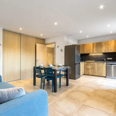 Apartmán T2 Azur - & Commerces A 200m- Barbecue - Parking - Wifi Albitreccia