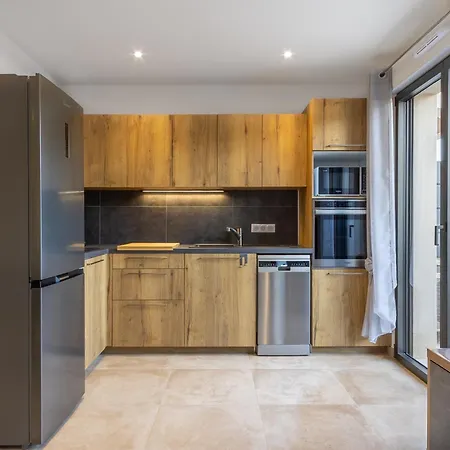 T2 Azur - & Commerces A 200m- Barbecue - Parking - Wifi *