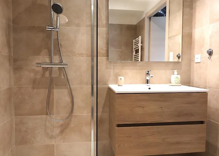 T2 Azur - & Commerces A 200m- Barbecue - Parking - Wifi *