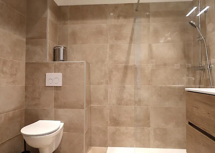 T2 Azur - & Commerces A 200m- Barbecue - Parking - Wifi *